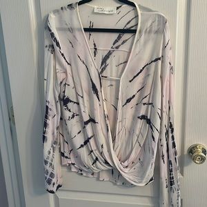 Long sleeve blouse.